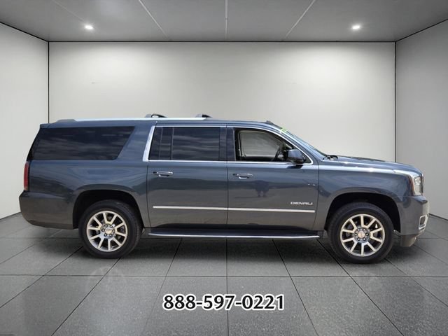 Used 2019 GMC Yukon XL Denali AWD/4WD image 6