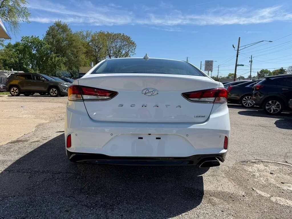 Used 2018 Hyundai Sonata Limited w/ Limited Ultimate Package 03 FWD image 5