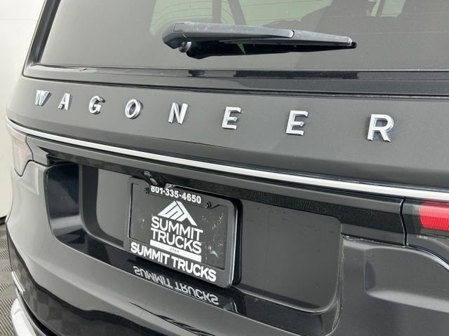 Used 2023 Jeep Wagoneer L Series III w/ Convenience Group I image 13
