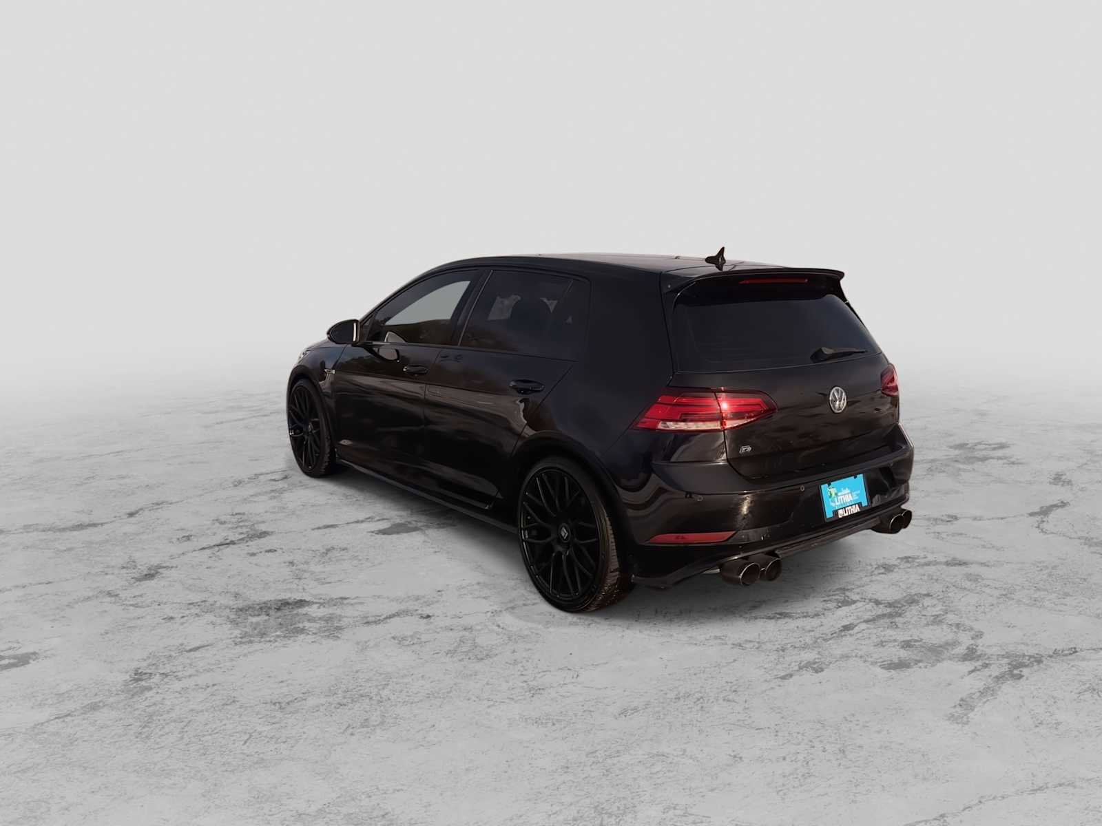 Used 2018 Volkswagen Golf R 4-Door image 6