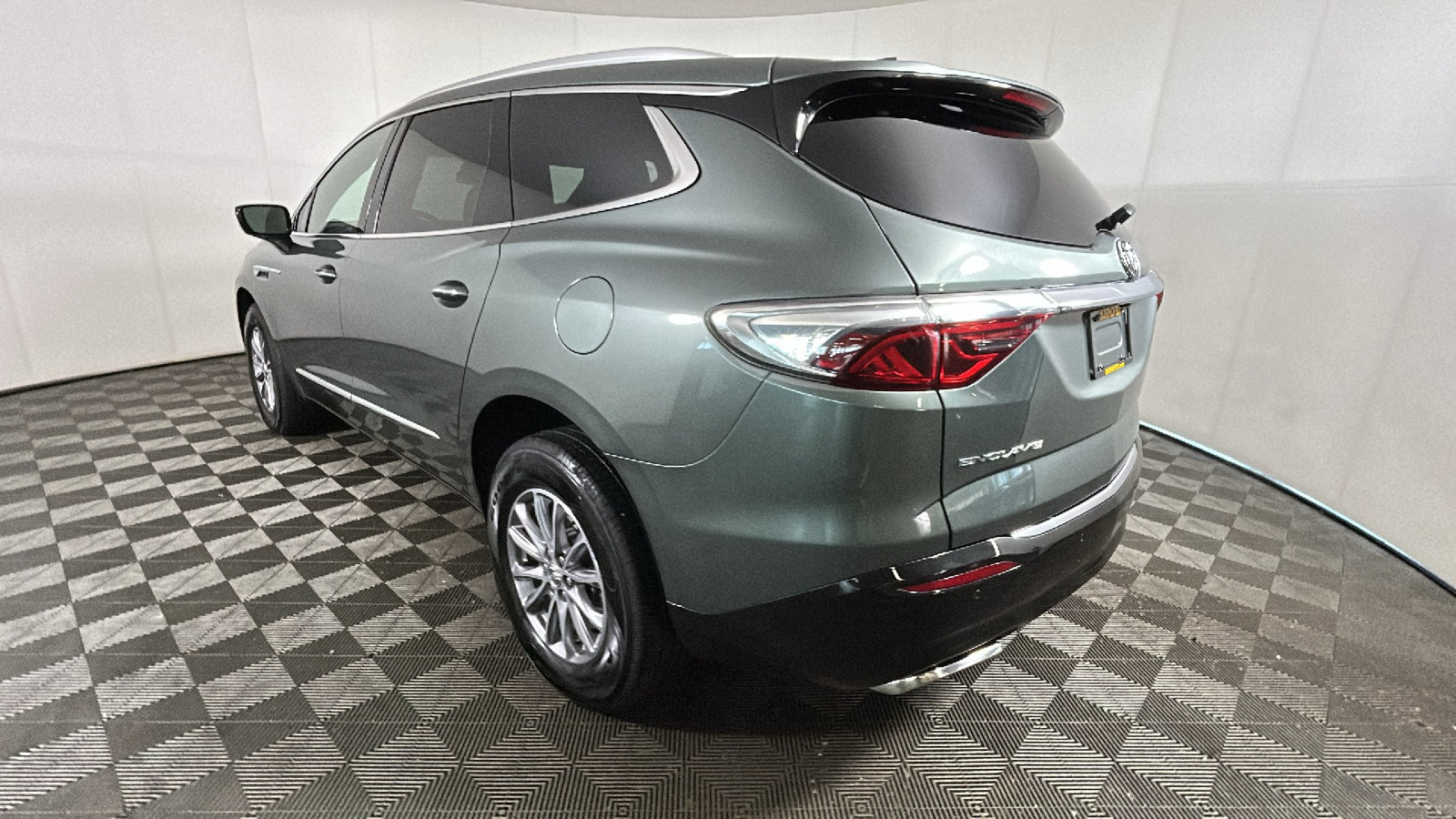 Used 2023 Buick Enclave Essence w/ LPO, Floor Liner Package FWD image 5
