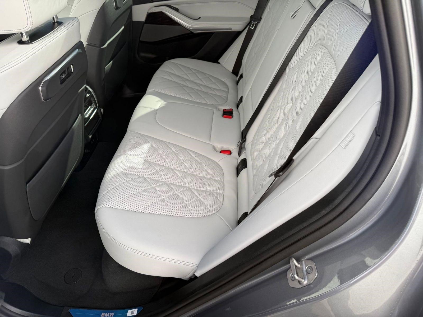 Used 2026 BMW X5 sDrive40i image 12