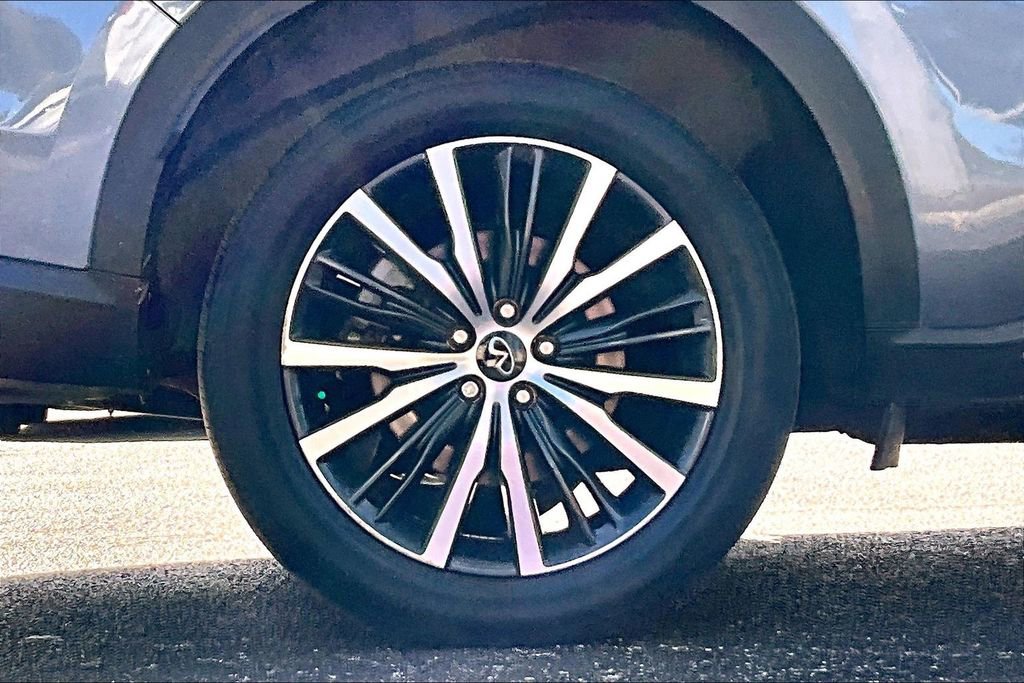 Used 2022 INFINITI QX60 Sensory image 40