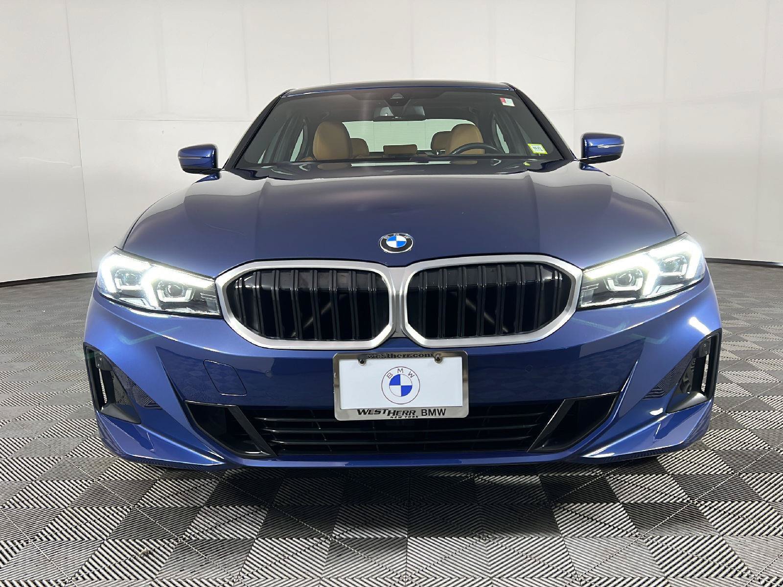 Used 2023 BMW 330i xDrive Sedan w/ Premium Package AWD/4WD image 13