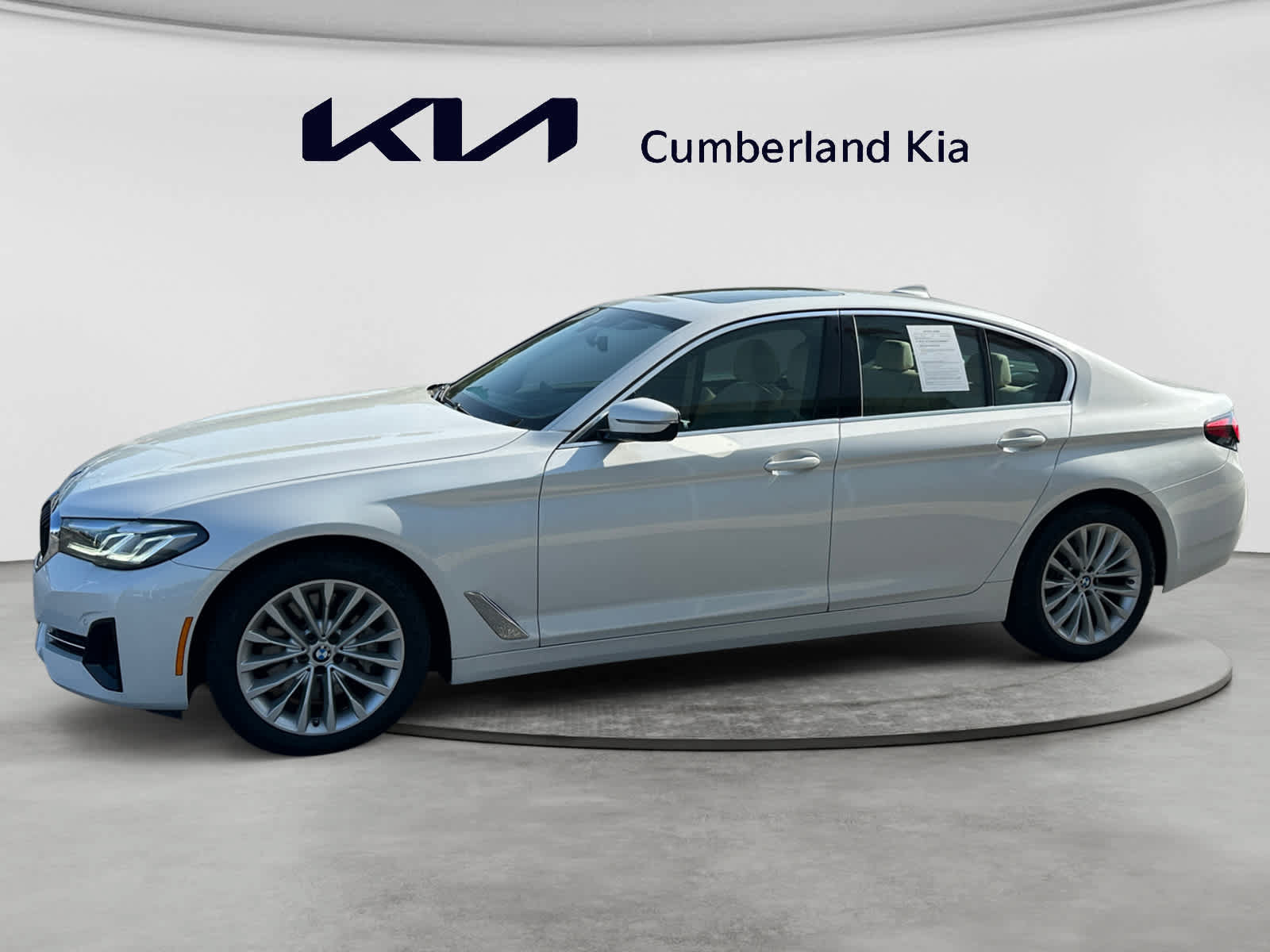 Used 2023 BMW 530i xDrive w/ Premium Package AWD/4WD image 2