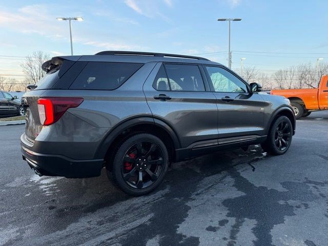 Used 2020 Ford Explorer ST w/ ST Street Pack image 7