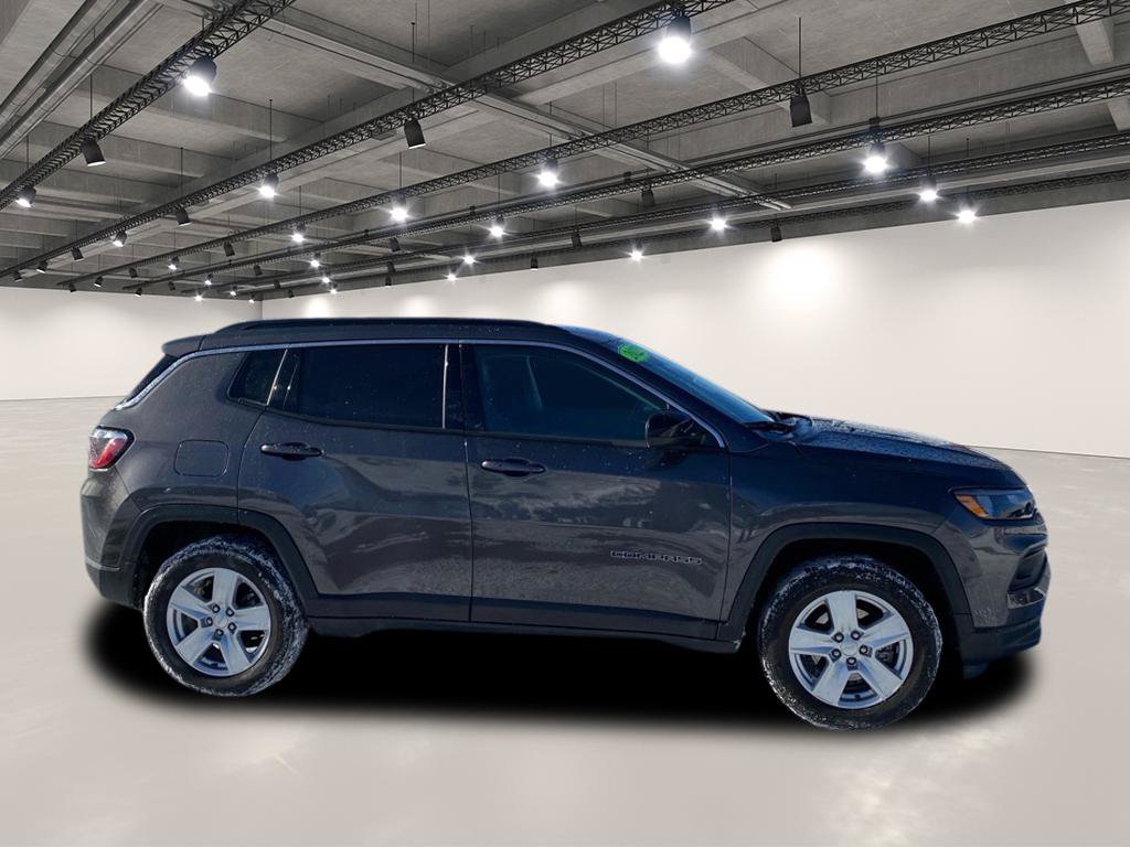 Used 2022 Jeep Compass Latitude w/ Convenience Group AWD/4WD image 8