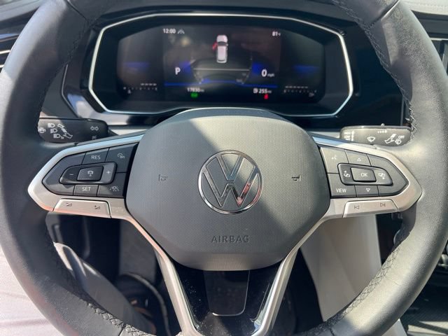 Used 2023 Volkswagen Jetta SE w/ Panoramic Sunroof Package FWD image 9