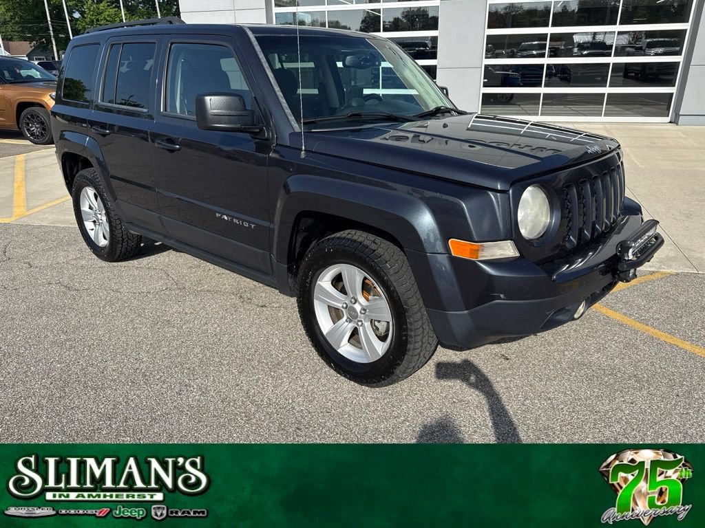 Used 2014 Jeep Patriot Latitude AWD/4WD image 1