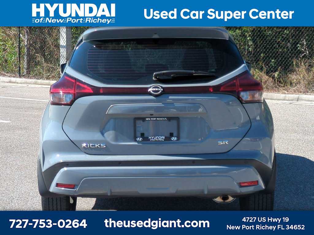 Used 2024 Nissan Kicks SR w/ SR Premium Package FWD image 4