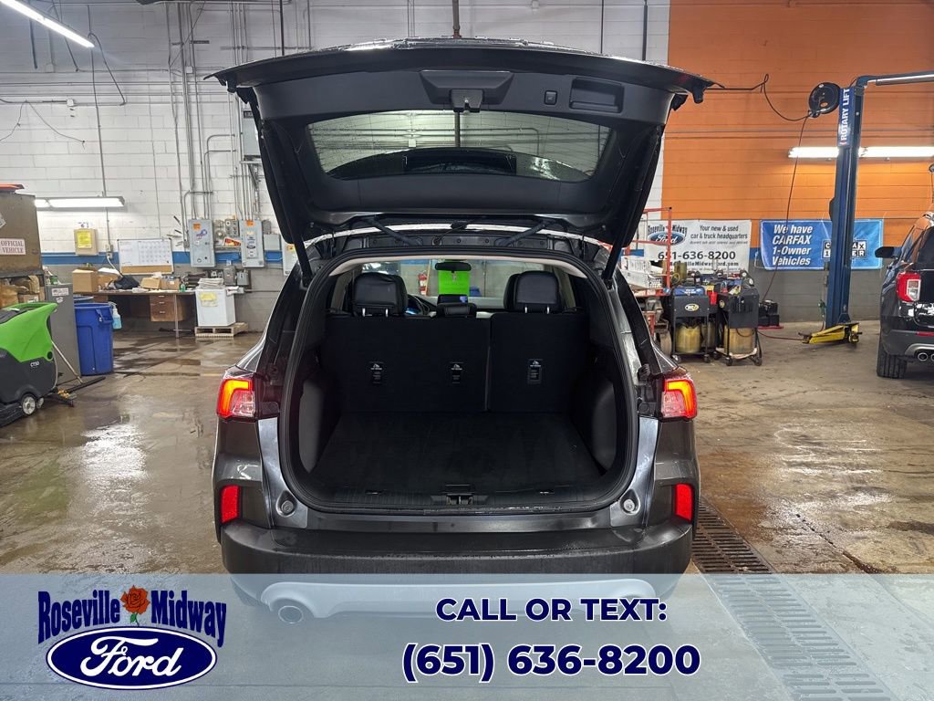 Used 2020 Ford Escape SE Sport image 41