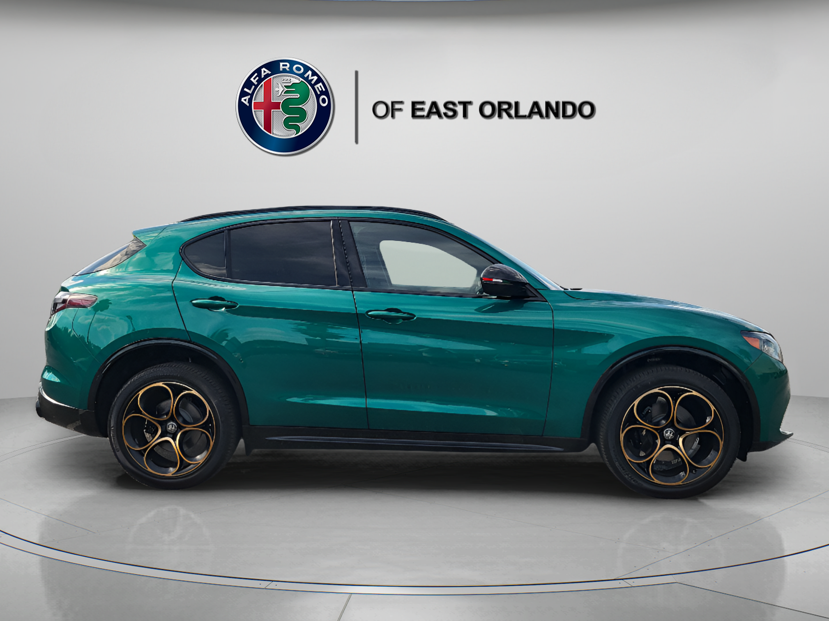New 2025 Alfa Romeo Stelvio Sprint AWD/4WD image 8