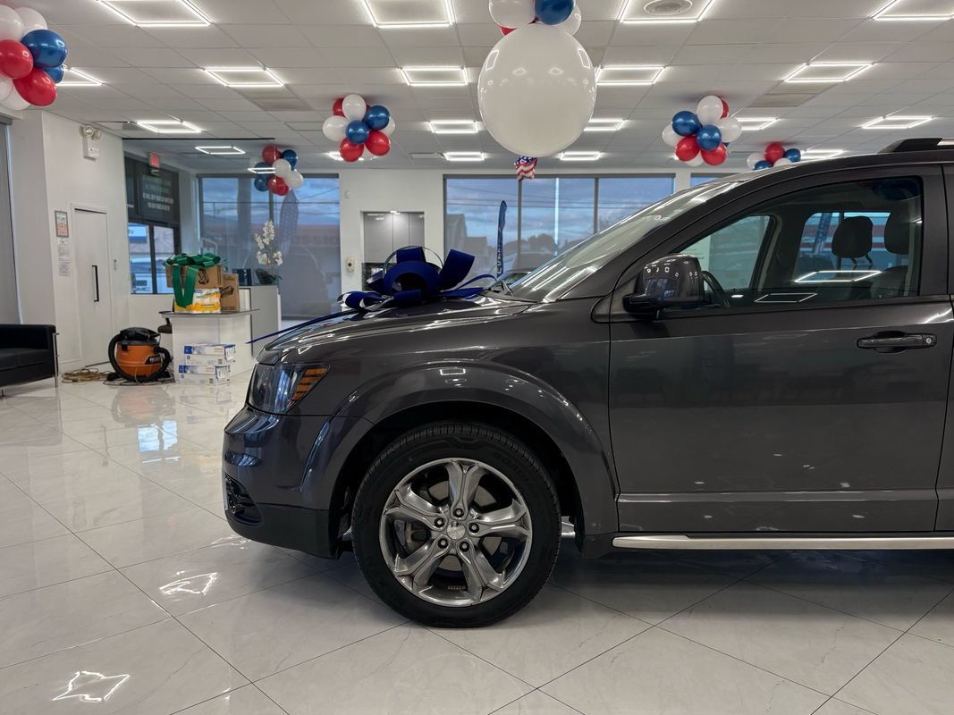 Used 2017 Dodge Journey Crossroad FWD image 6