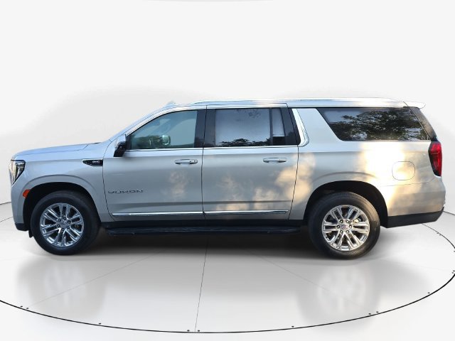 Used 2023 GMC Yukon XL SLT w/ SLT Luxury Package AWD/4WD image 10