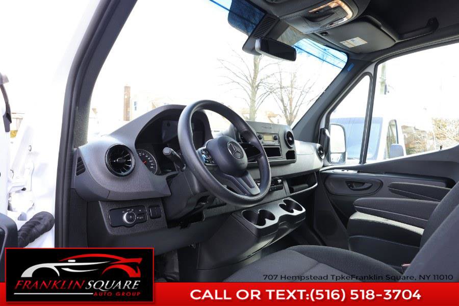 Used 2024 Mercedes-Benz Sprinter 2500 image 27