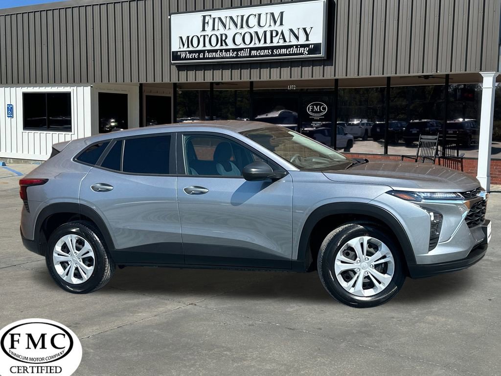 Used 2025 Chevrolet Trax LS
