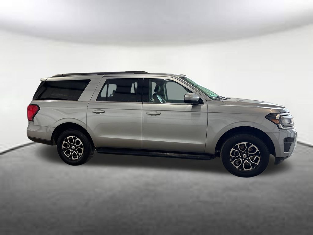 Used 2024 Ford Expedition Max XLT image 6