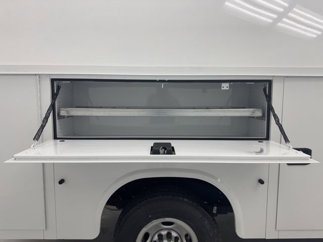 New 2026 Chevrolet Express 3500 w/ Power Convenience Package RWD image 31