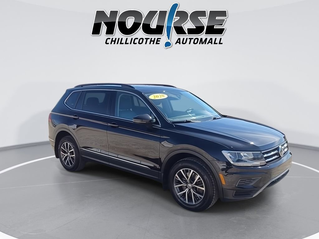 Used 2020 Volkswagen Tiguan SE w/ Panoramic Sunroof Package AWD/4WD image 2
