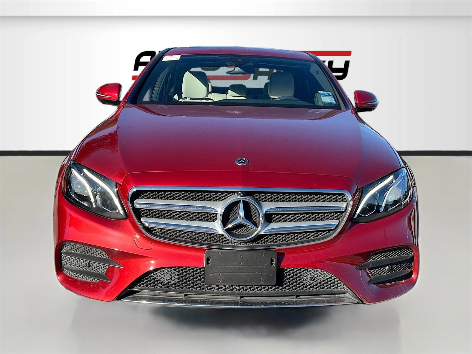 Used 2020 Mercedes-Benz E 450 4MATIC Sedan image 2