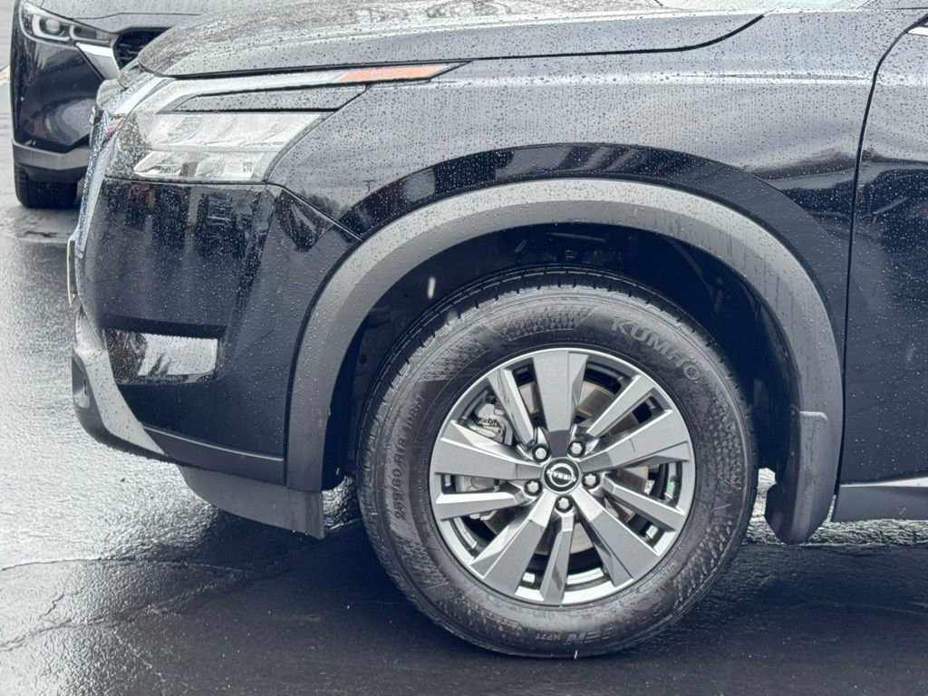 Used 2025 Nissan Pathfinder S image 35