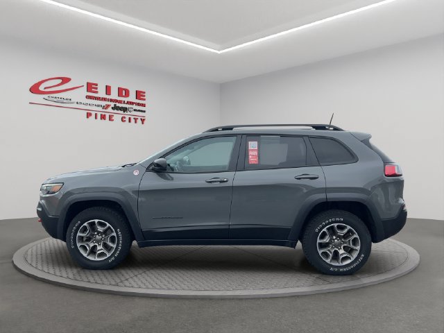 Used 2022 Jeep Cherokee Trailhawk w/ Sun, Sound & Nav Group AWD/4WD image 6
