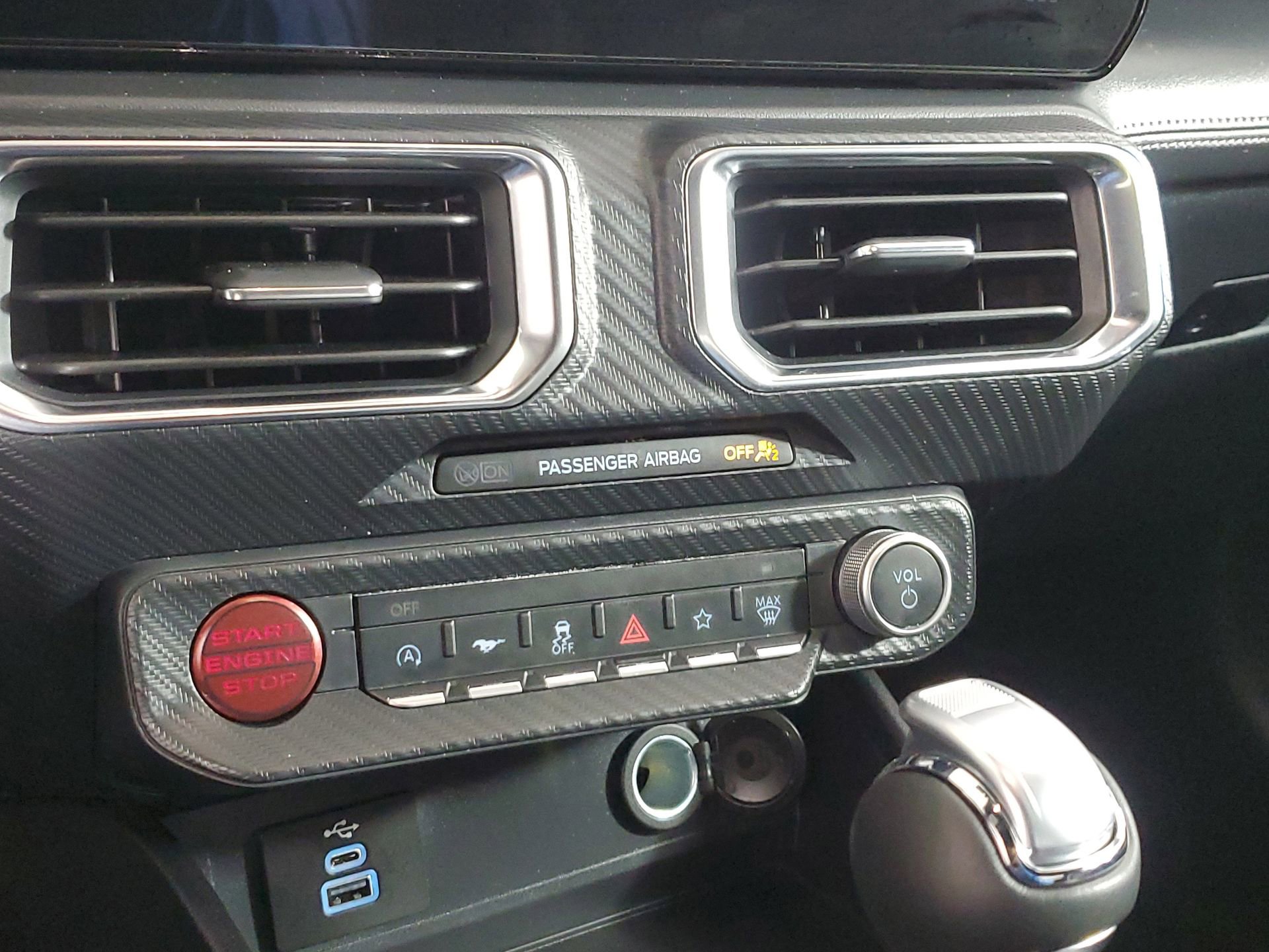 Used 2025 Ford Mustang GT Premium image 36