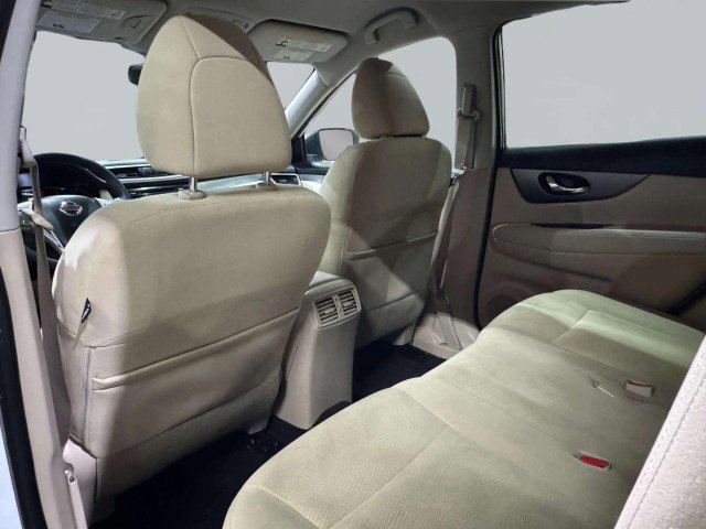 Used 2016 Nissan Rogue SV image 61