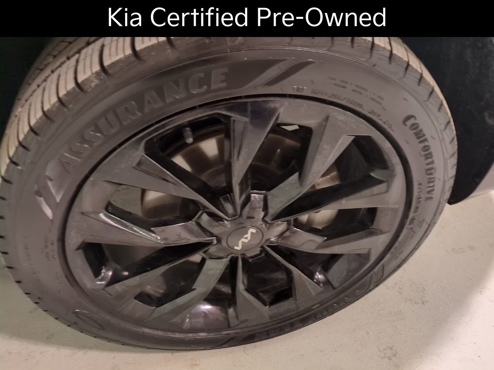 Certified 2023 Kia Sorento SX image 2