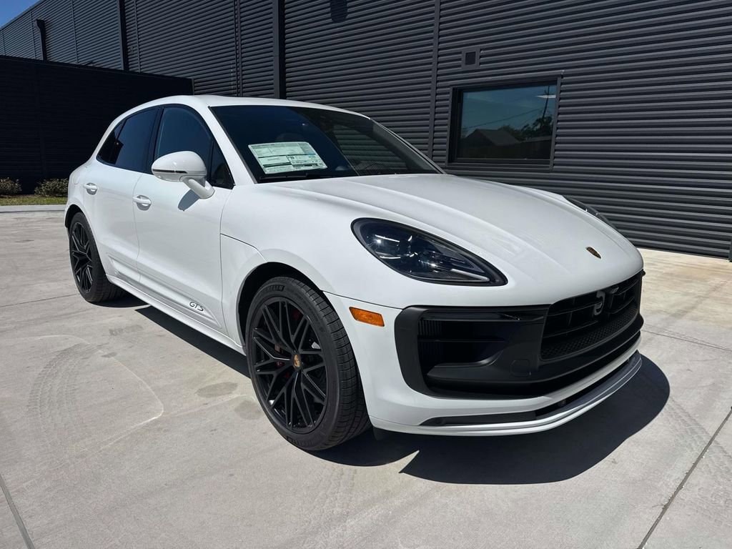 New 2026 Porsche Macan GTS image 9