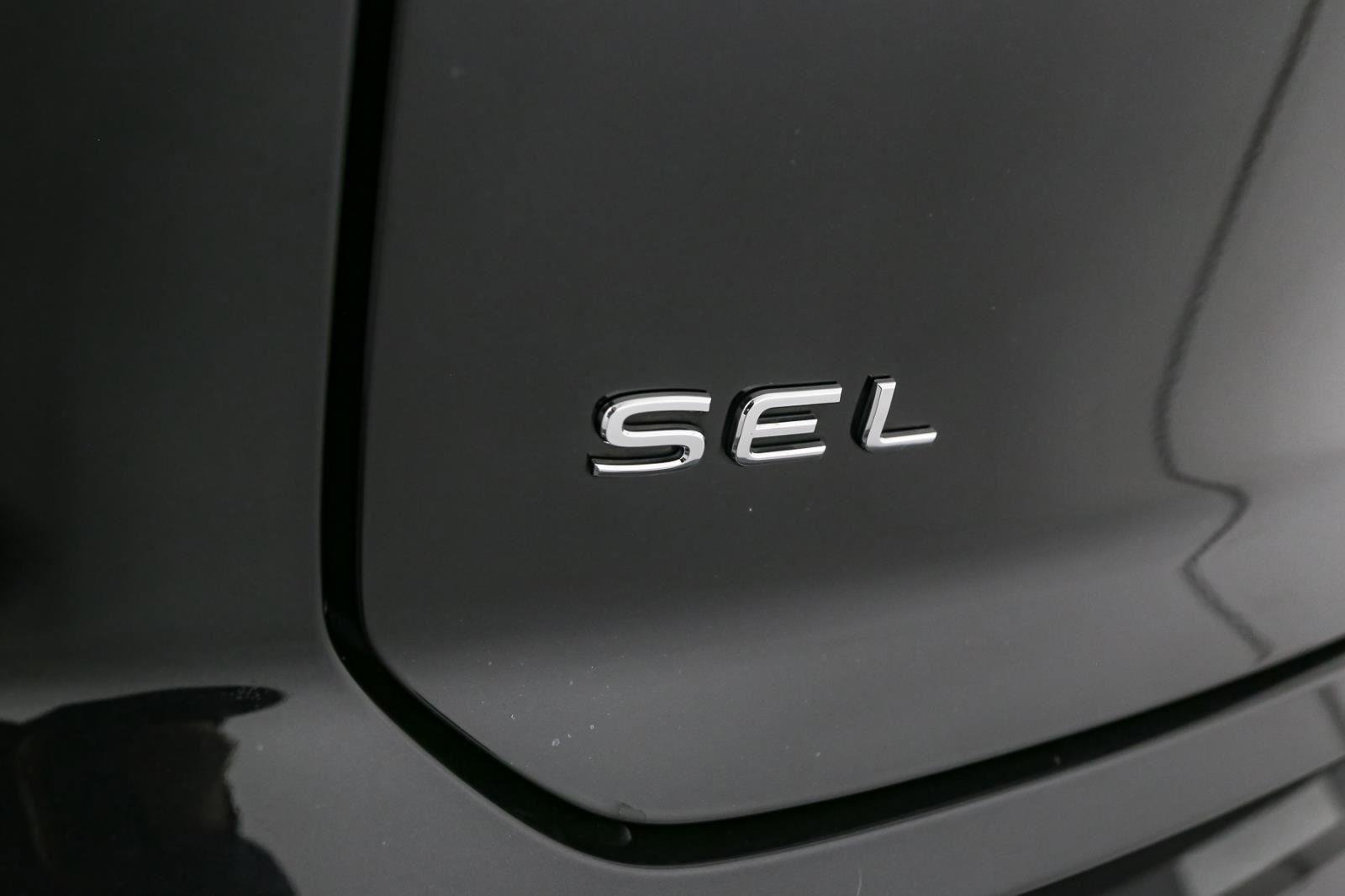 Certified 2020 Volkswagen Atlas Cross Sport SEL image 12