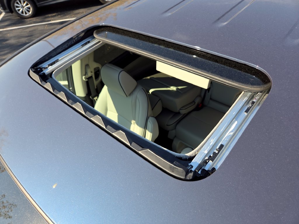 New 2027 Honda Odyssey Touring image 3