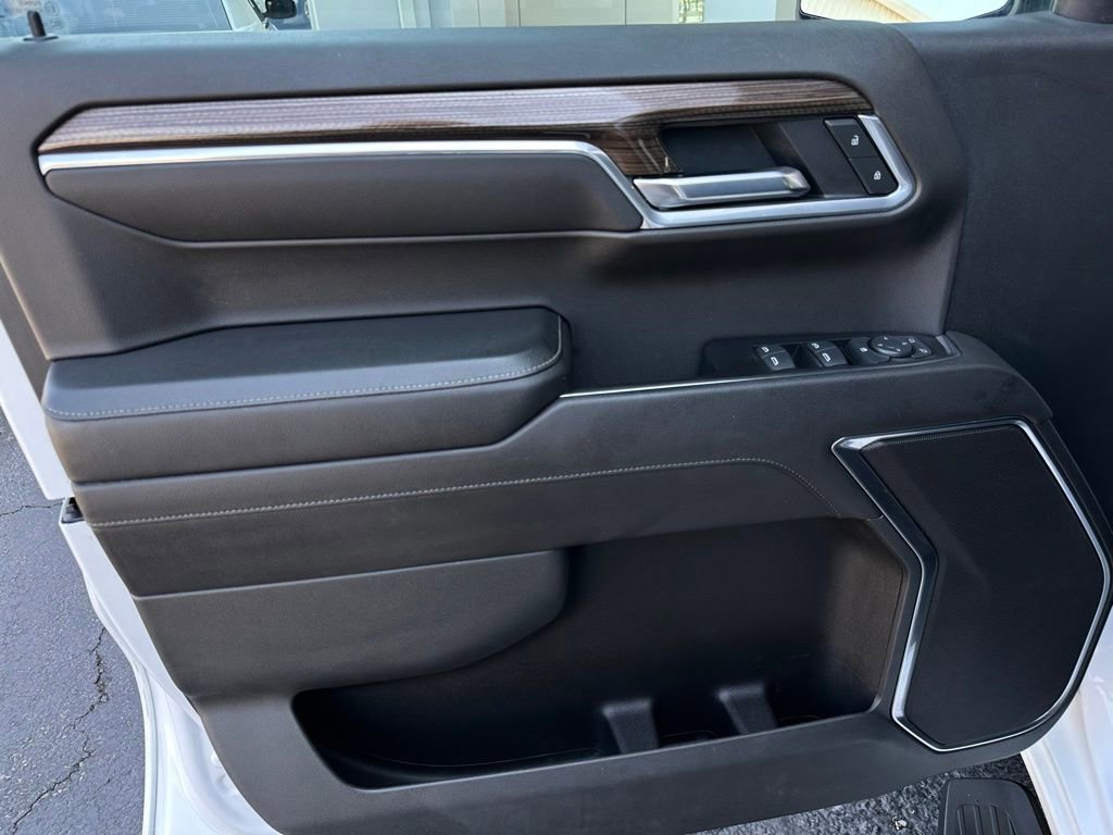 Used 2022 Chevrolet Silverado 1500 LT w/ Texas Edition Plus RWD image 11