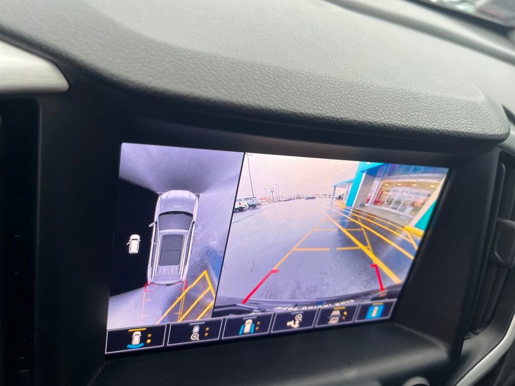 Used 2024 GMC Terrain SLT w/ Tech Package image 14