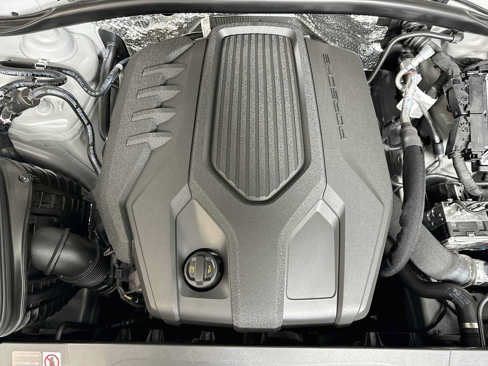 New 2026 Porsche Macan AWD/4WD image 31
