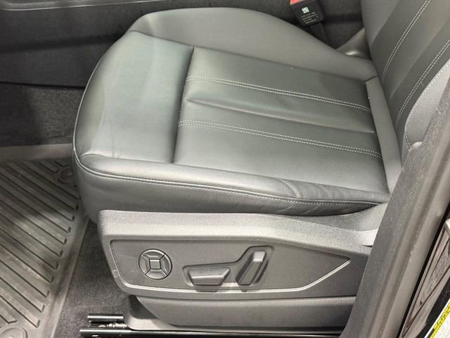 Certified 2025 Audi Q5 Premium w/ Convenience Package AWD/4WD image 21