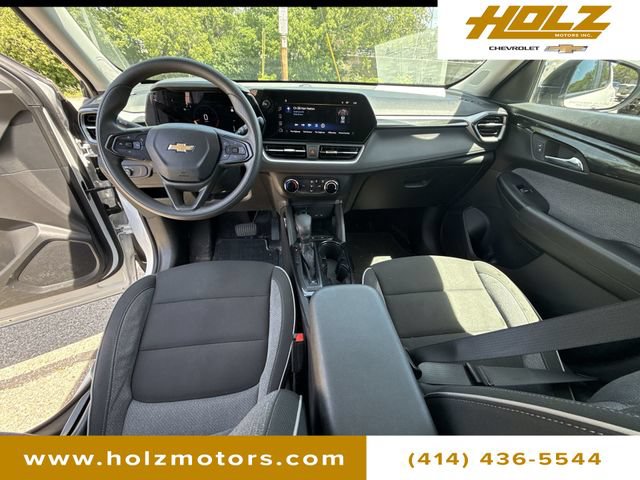 Certified 2025 Chevrolet TrailBlazer LS w/ LS Convenience Package FWD image 19