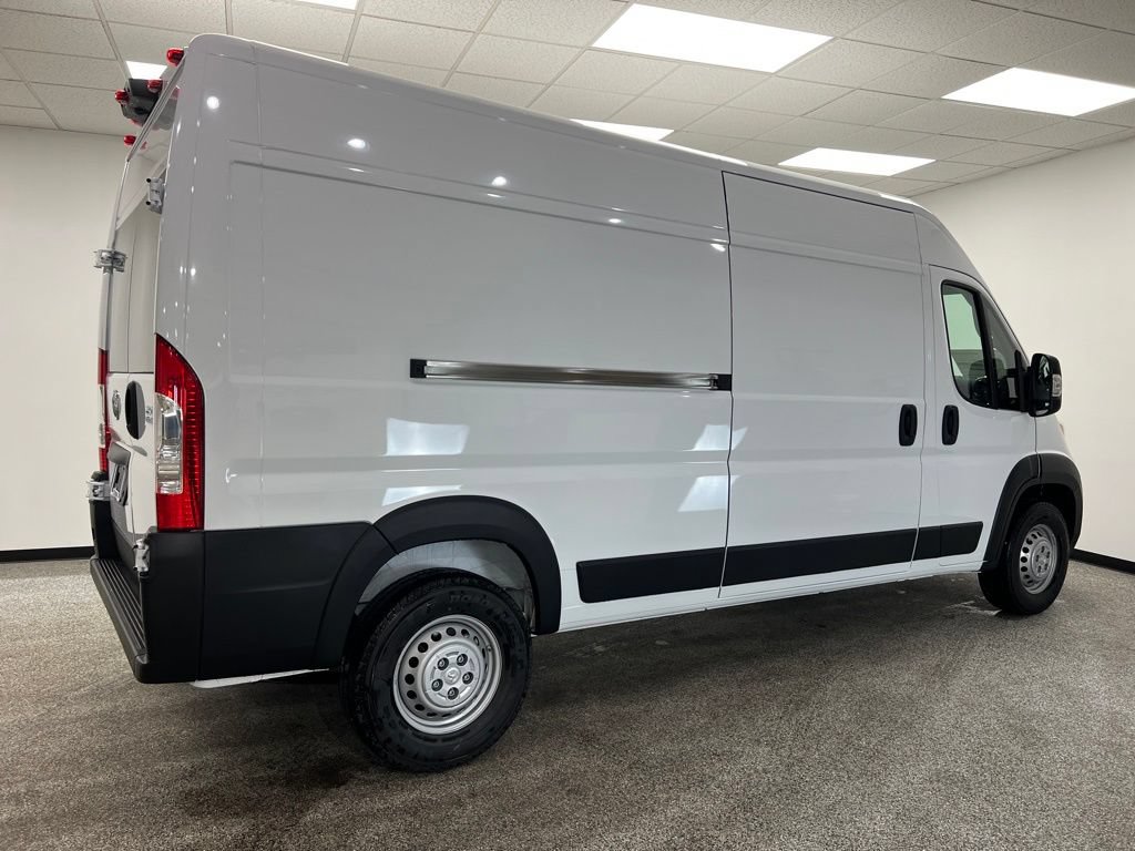 New 2025 RAM ProMaster 2500 w/ Convenience Group FWD image 14