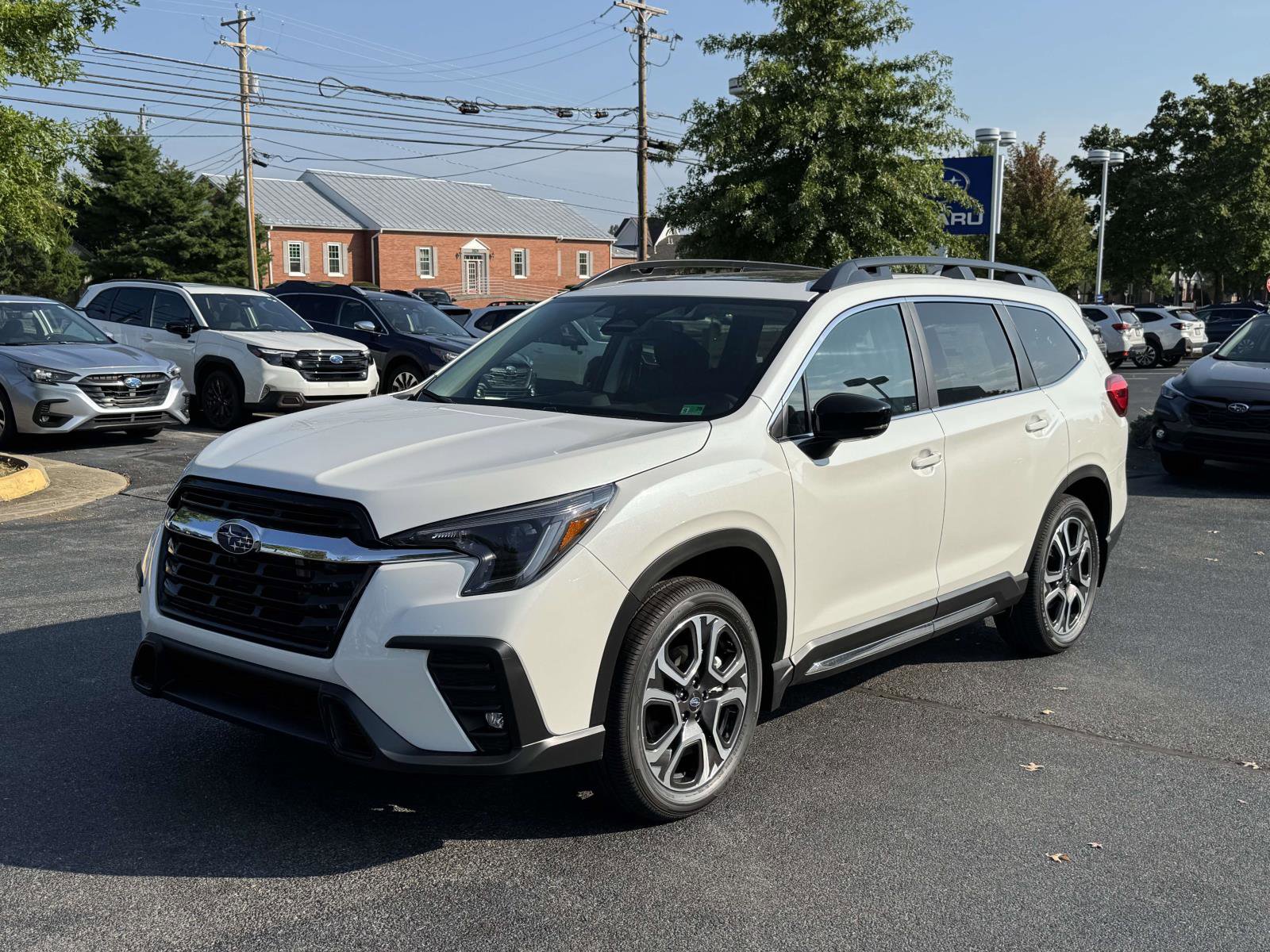 New 2025 Subaru Ascent Limited image 5