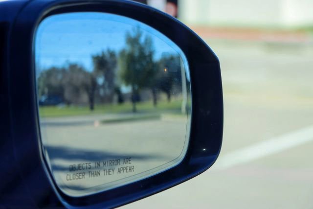 Used 2015 Land Rover Range Rover HSE image 13