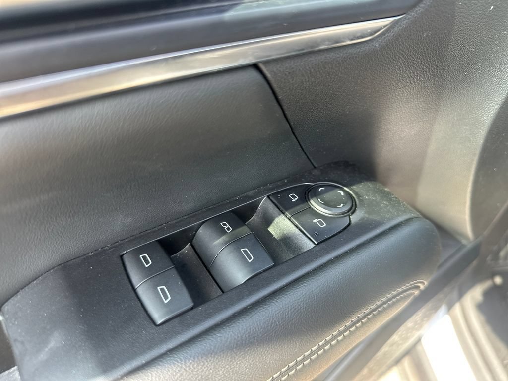 Used 2025 GMC Terrain Elevation AWD/4WD image 41
