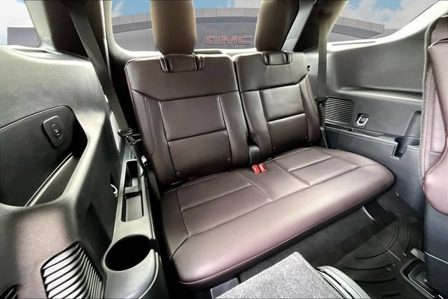 Used 2025 Ford Explorer Platinum w/ LUX Leather Package AWD/4WD image 26