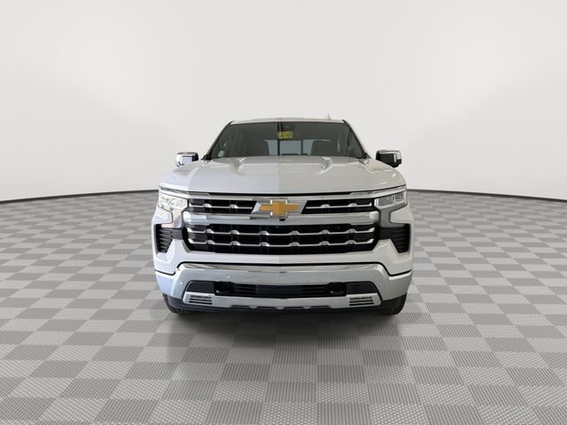 Used 2022 Chevrolet Silverado 1500 LTZ w/ LTZ Premium Package AWD/4WD image 4