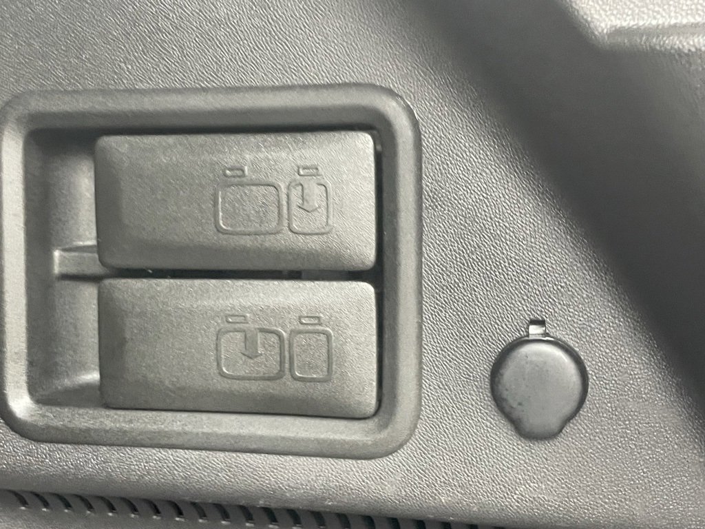 Certified 2024 Chevrolet Equinox LT w/ LPO, Floor Liner Package image 18