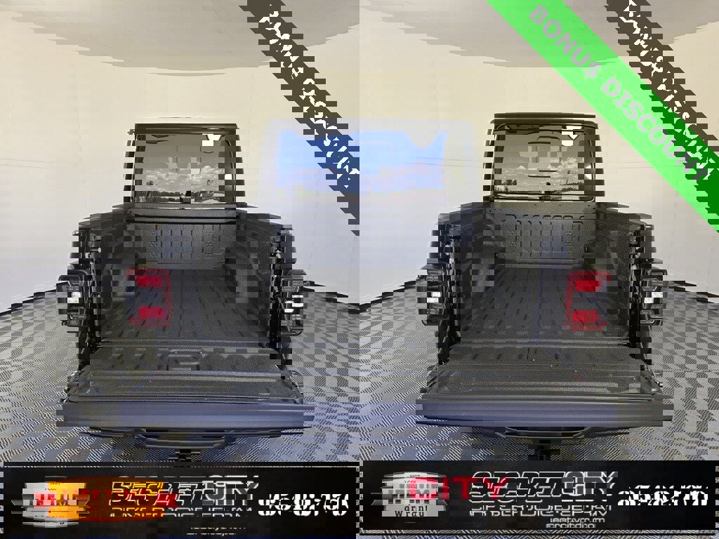 New 2025 Jeep Gladiator Mojave image 29