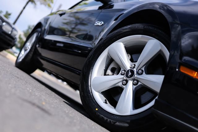 Used 2013 Ford Mustang GT RWD image 23