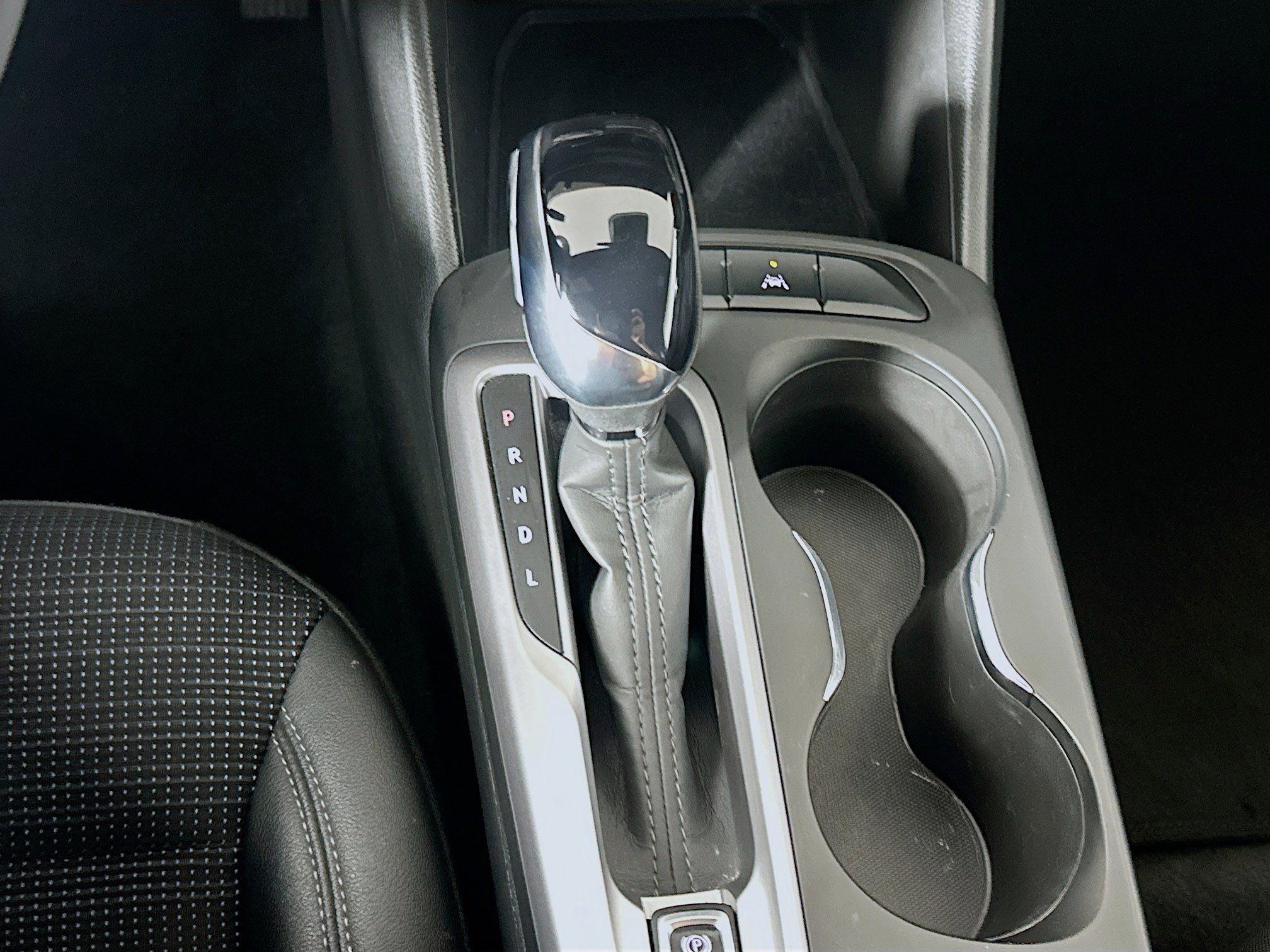 Used 2025 Buick Envista Preferred image 24