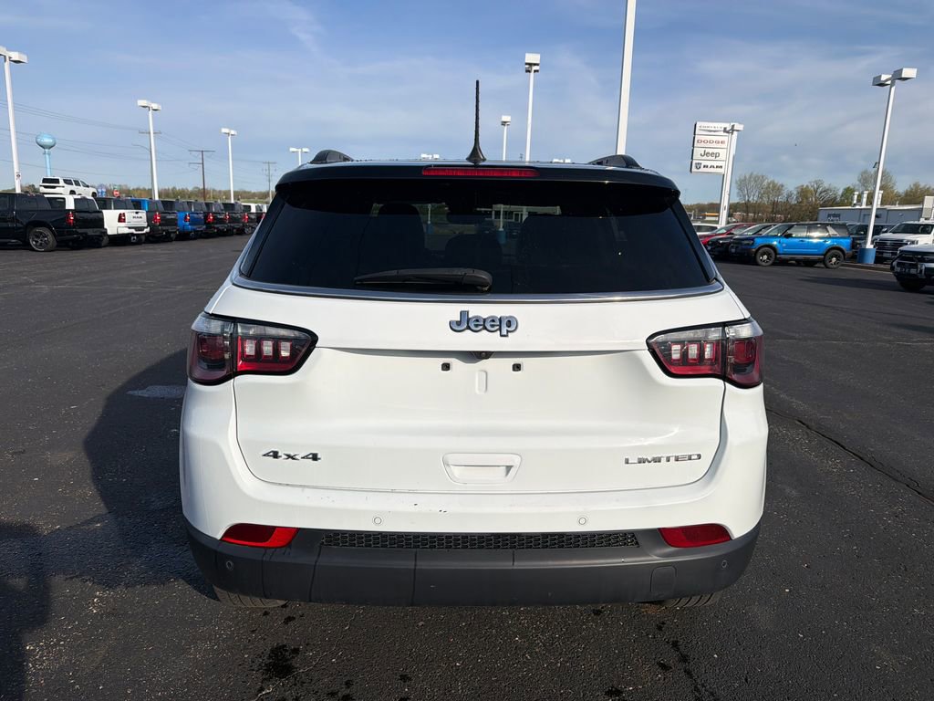 Used 2025 Jeep Compass Limited AWD/4WD image 4