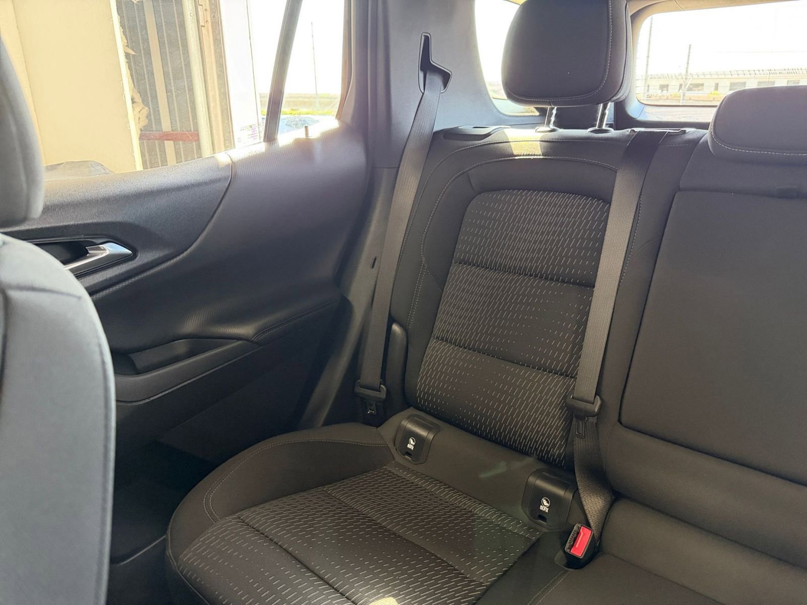 Used 2025 Chevrolet Equinox LT image 38