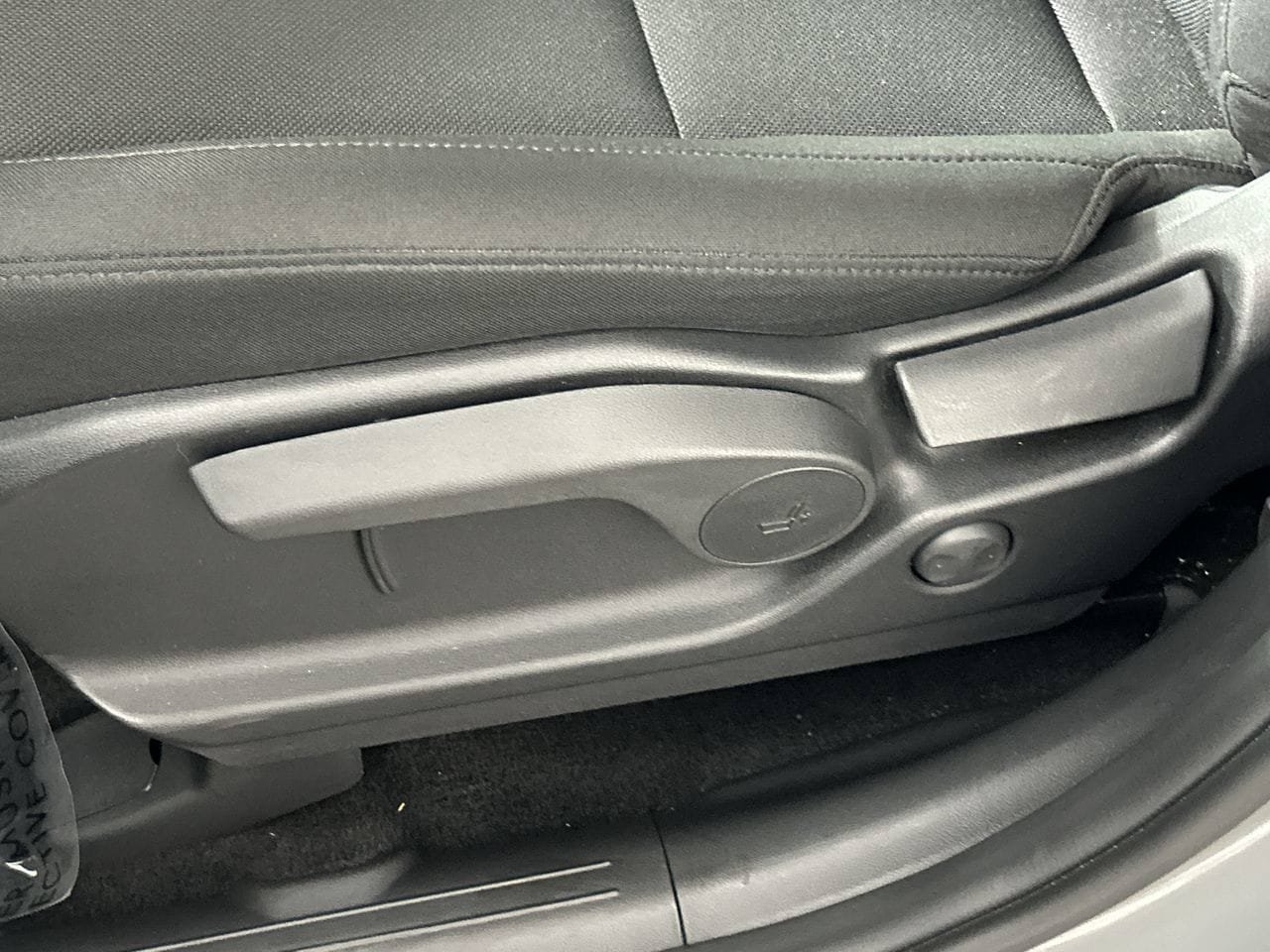 Used 2026 Hyundai Santa Fe SE FWD image 19